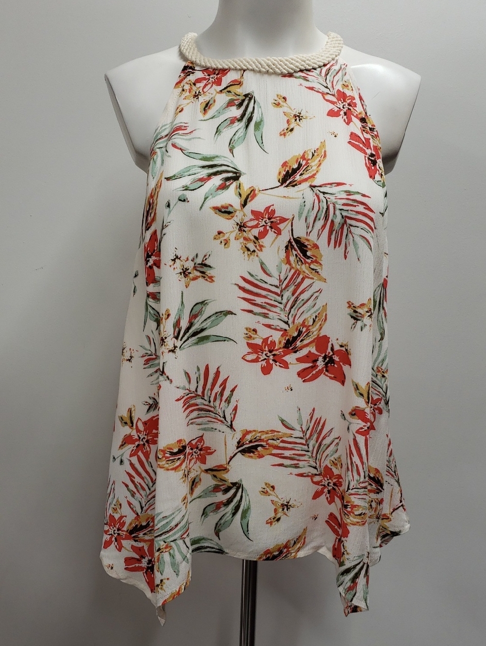 Lulus Floral Halter Top Women's Size Medium Tropical Crochet Back Beachy Coastal